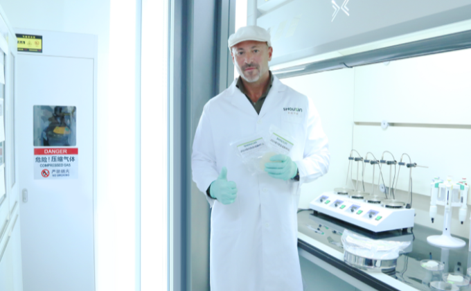 Phil S. Baran, Member of the National Academy of Sciences, United States, Came to Support Shouxin and Served as a R&D Consultant